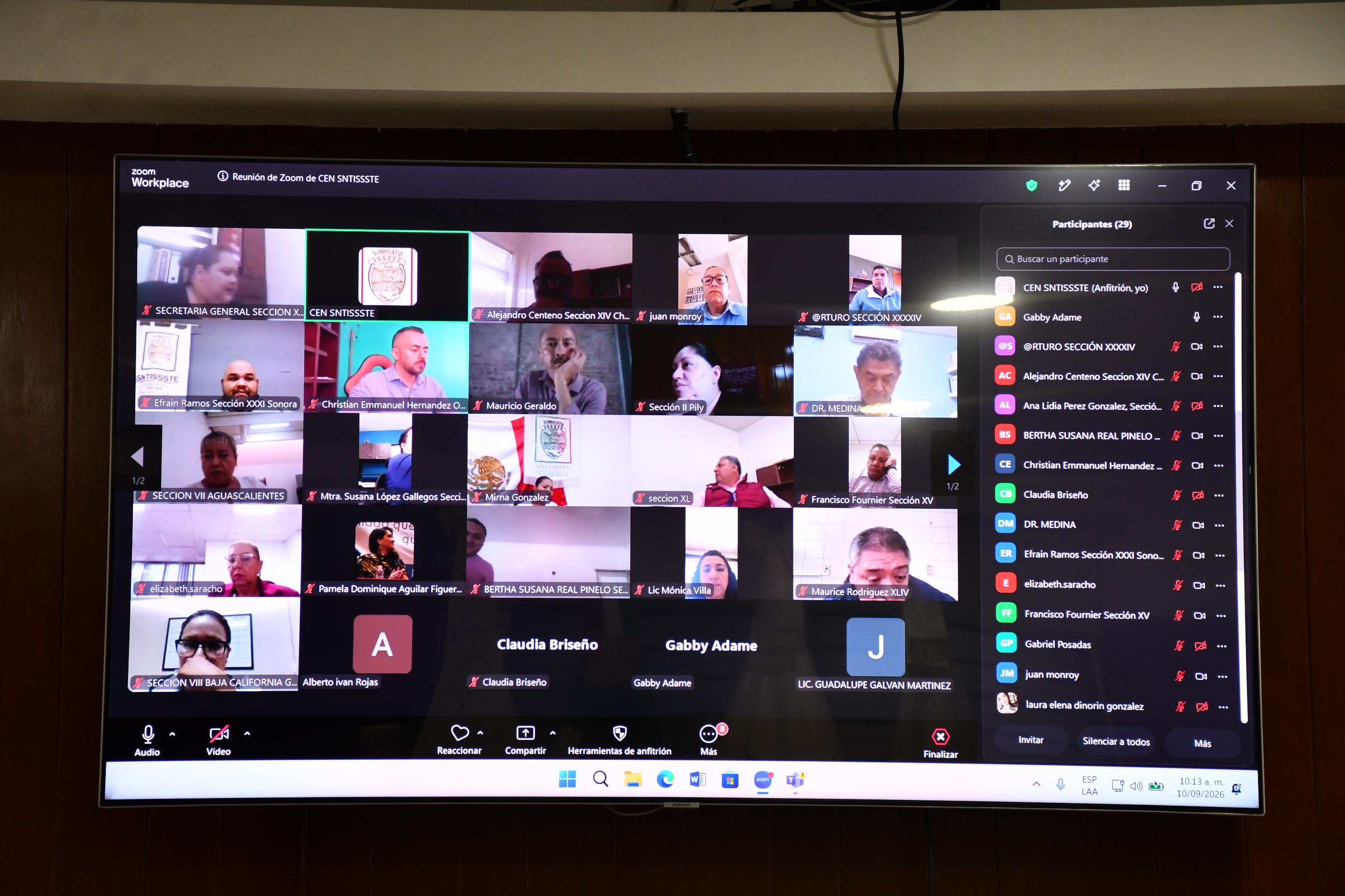 Reunión a distancia con los 49 Secretarios Generales Seccionales